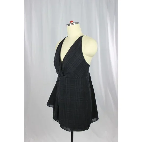 Aritzia WILFRED Pursuit Black Plaid Gauze V-Neck Twist Camisole Tank Top, Size M - Picture 4 of 16